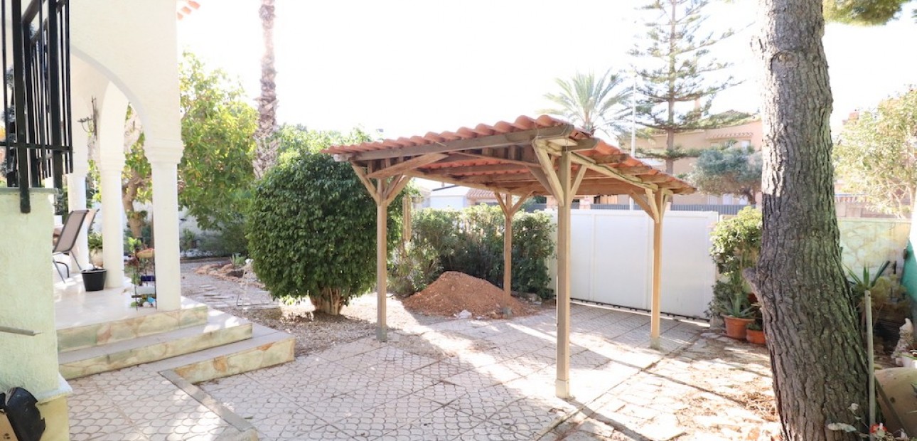 Herverkoop - Villa -
La Zenia