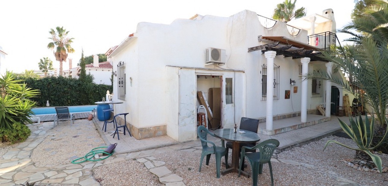 Herverkoop - Villa -
La Zenia