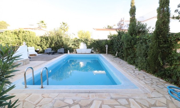 Herverkoop - Villa -
La Zenia