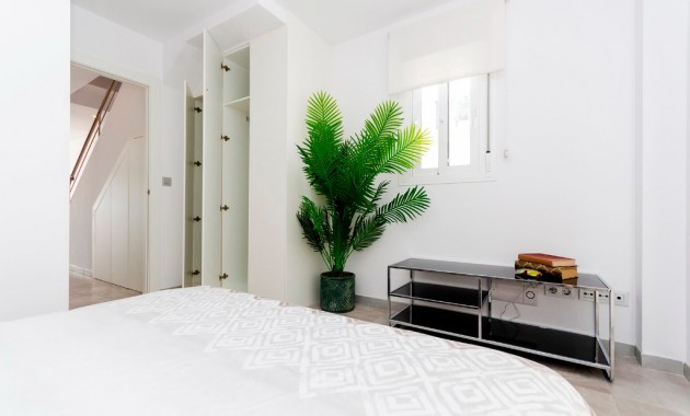 New Build - Villa -
Torrevieja - Torreta