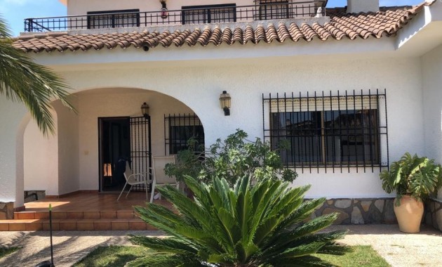 Venta - Villa -
Cabo Roig