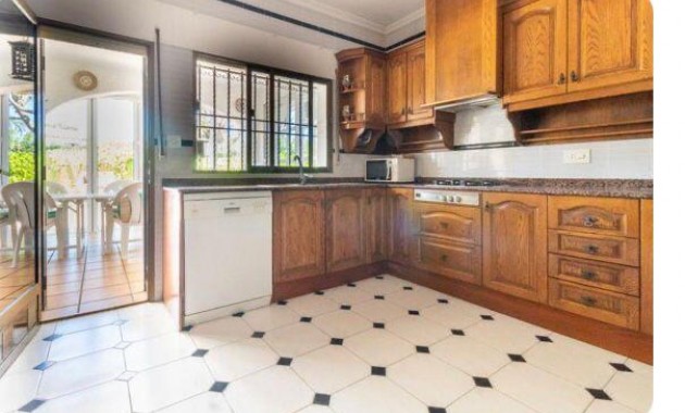 Venta - Villa -
Cabo Roig