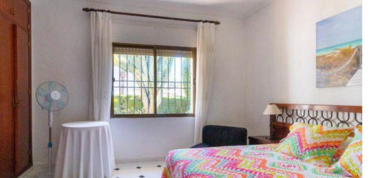 Venta - Villa -
Cabo Roig