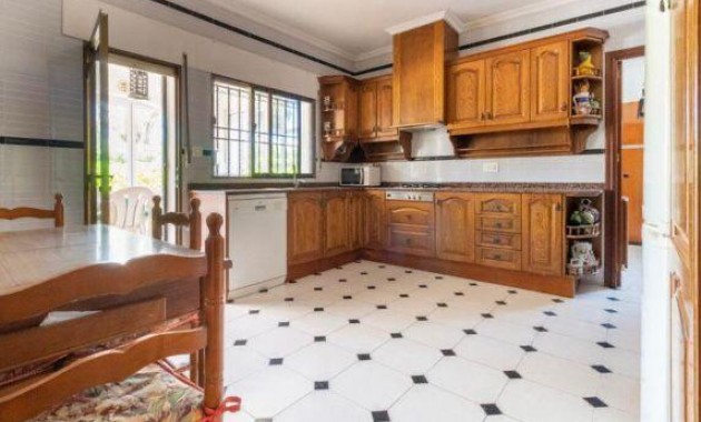 Venta - Villa -
Cabo Roig