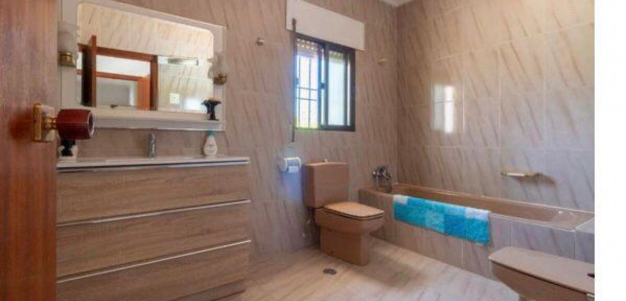 Venta - Villa -
Cabo Roig