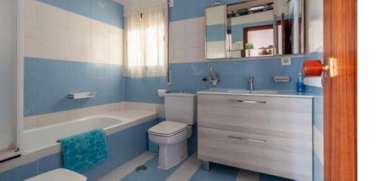 Venta - Villa -
Cabo Roig