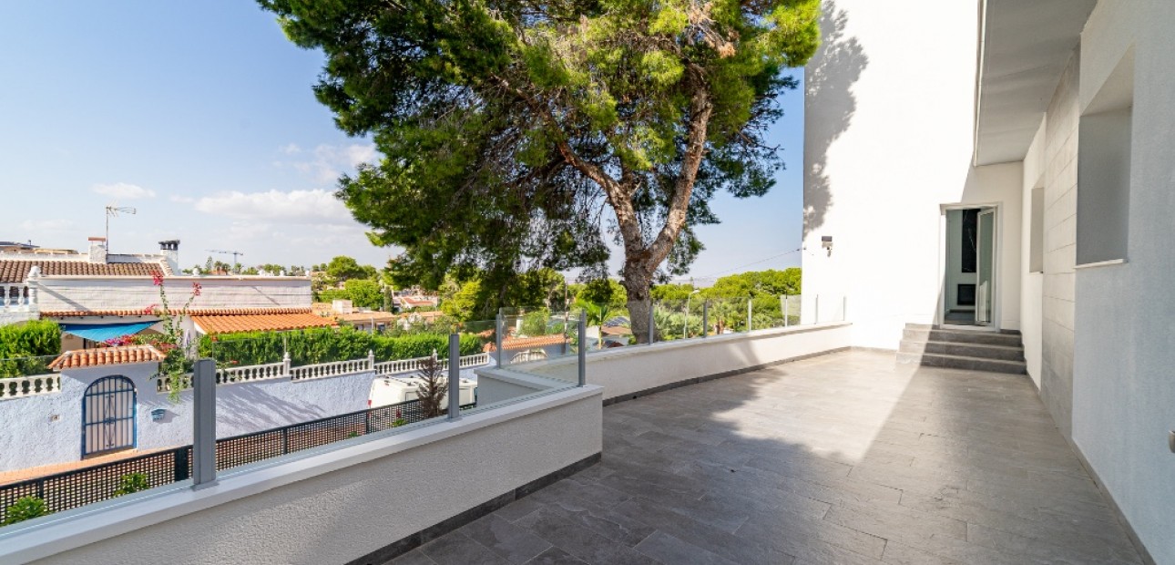 Venta - Villa -
Los Balcones