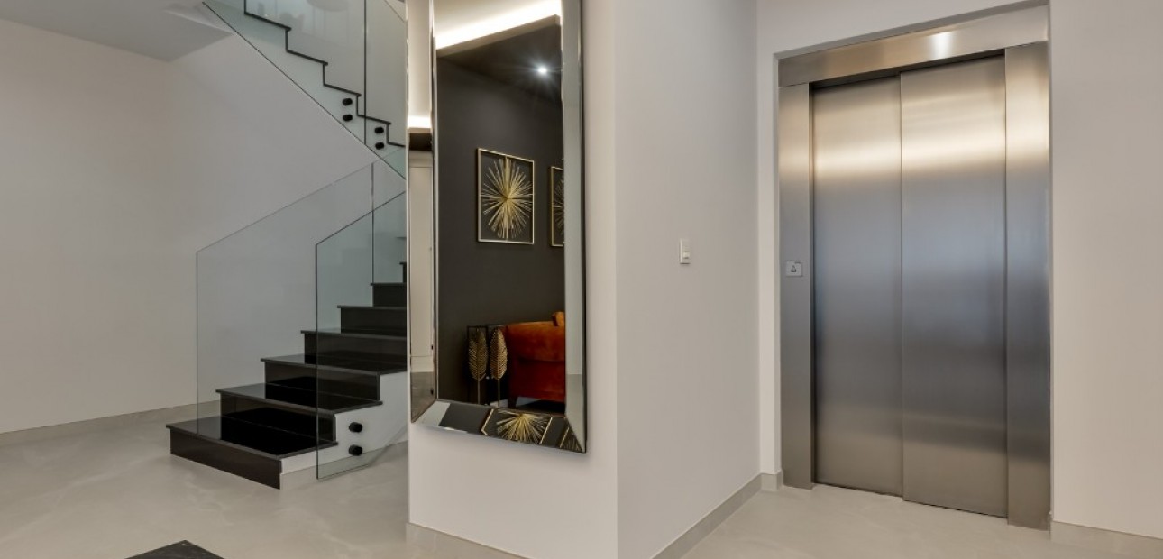 Nueva construcción  - Villa -
Finestrat