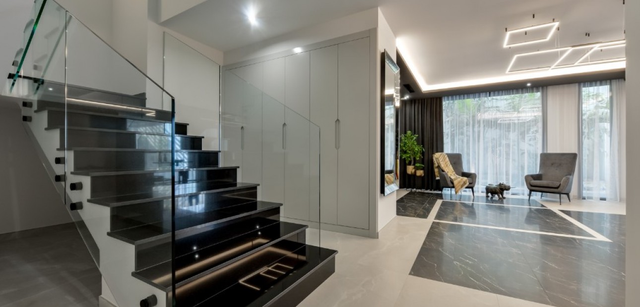 Nueva construcción  - Villa -
Finestrat