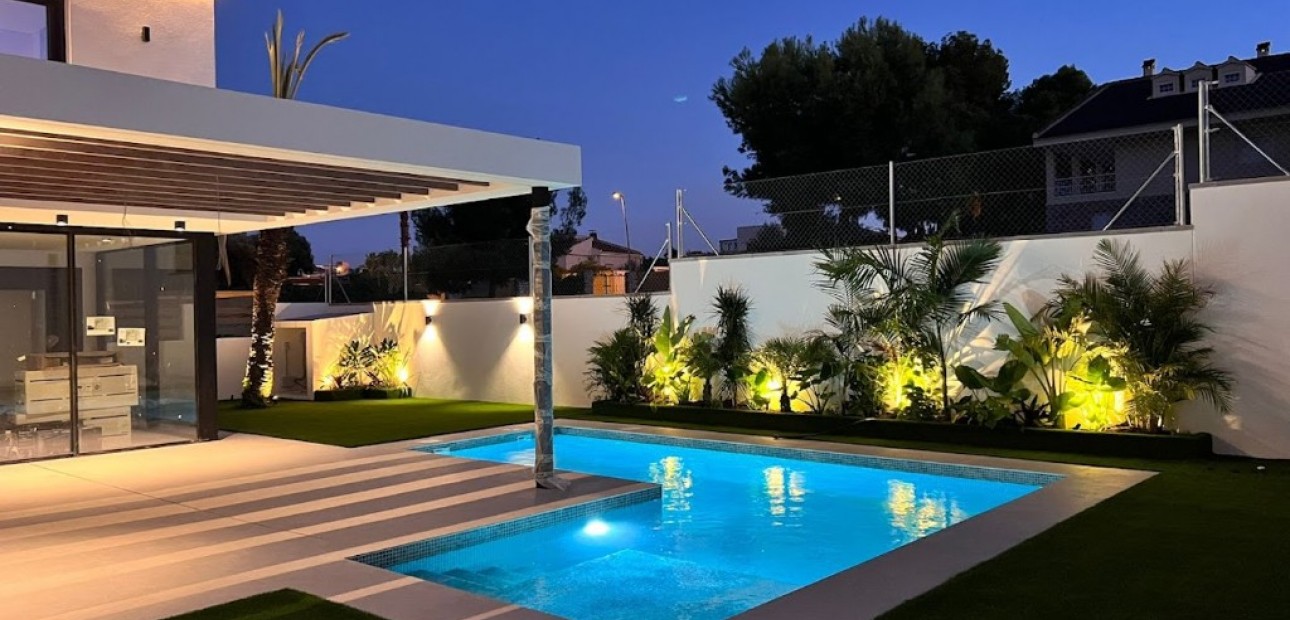 Nieuwbouw - Villa -
Costa Blanca - Orihuela Costa