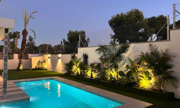 Nieuwbouw - Villa -
Costa Blanca - Orihuela Costa