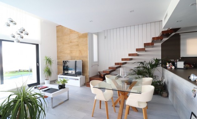 Herverkoop - Villa -
Cabo Roig - Lomas de Cabo Roig