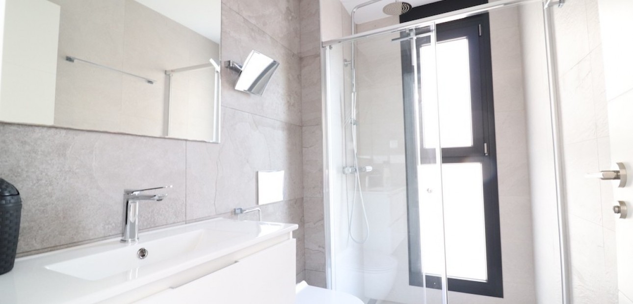 Herverkoop - Villa -
Cabo Roig - Lomas de Cabo Roig