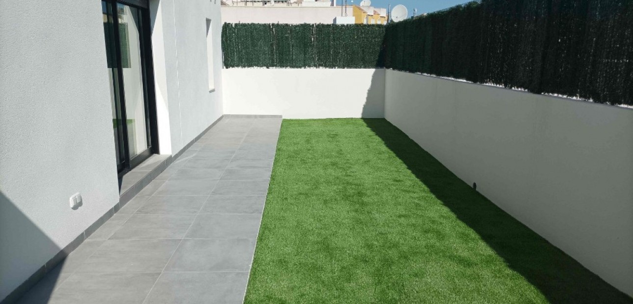 Nueva construcción  - Villa -
Villamartín - Las filipinas