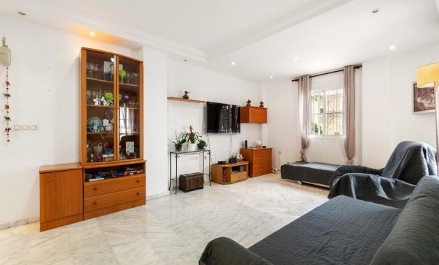 Sale - Villa -
Orihuela Costa