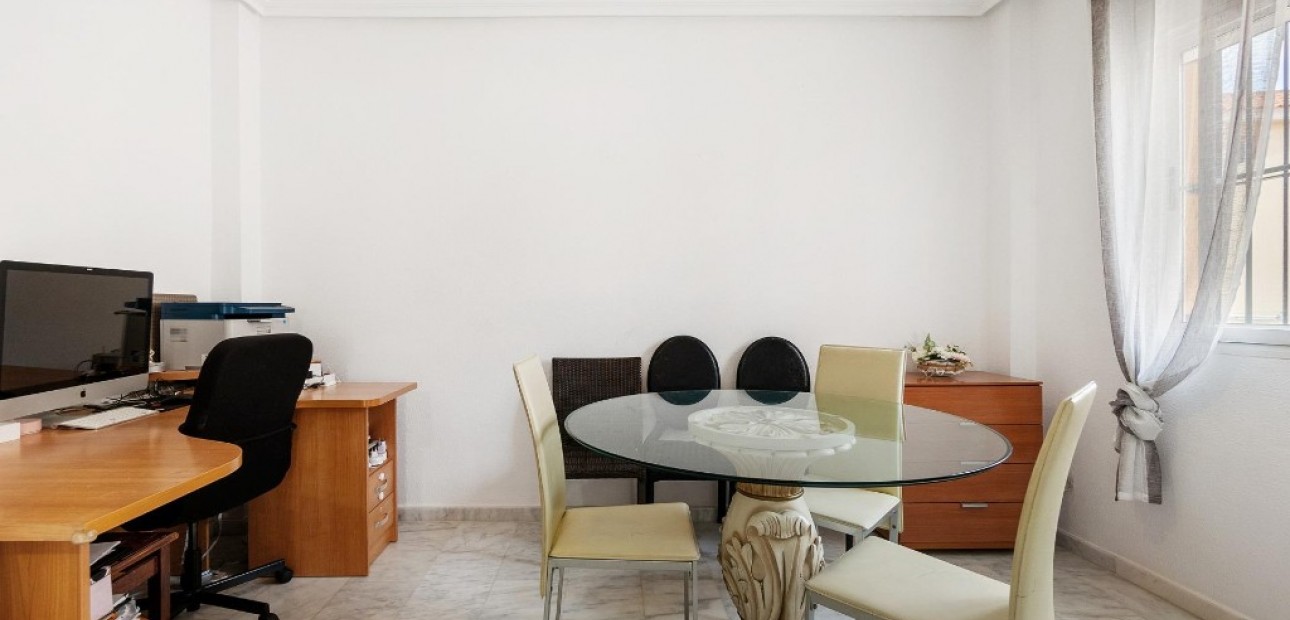 Sale - Villa -
Orihuela Costa