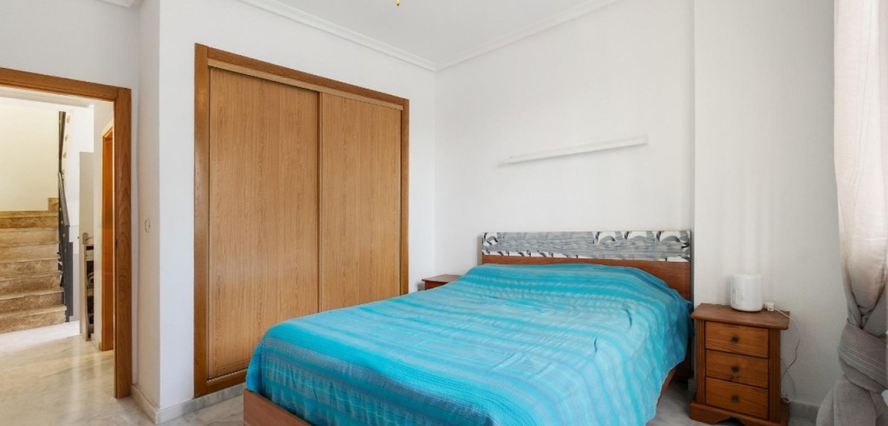 Sale - Villa -
Orihuela Costa