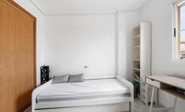 Sale - Villa -
Orihuela Costa