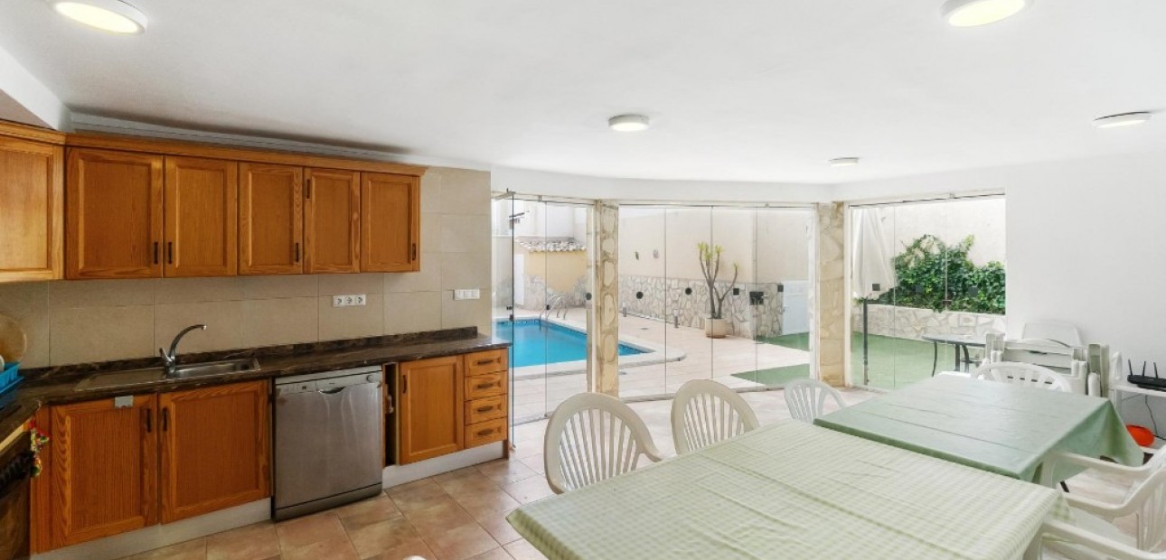 Sale - Villa -
Orihuela Costa