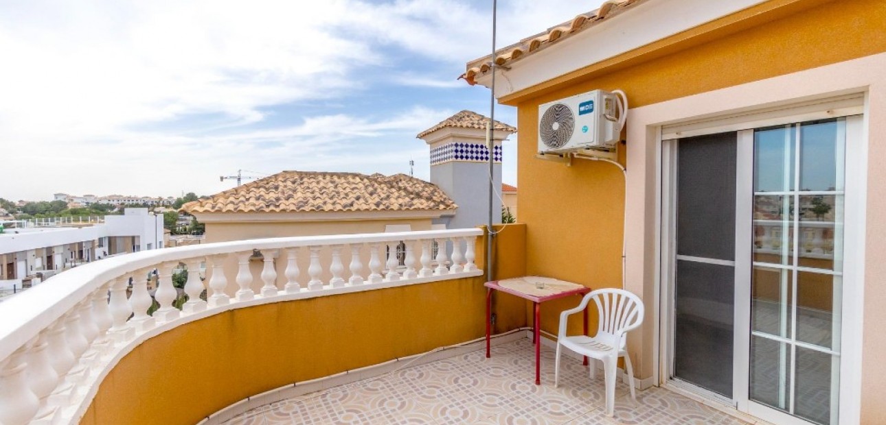 Sale - Villa -
Orihuela Costa