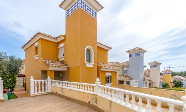 Sale - Villa -
Orihuela Costa