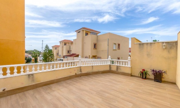 Sale - Villa -
Orihuela Costa