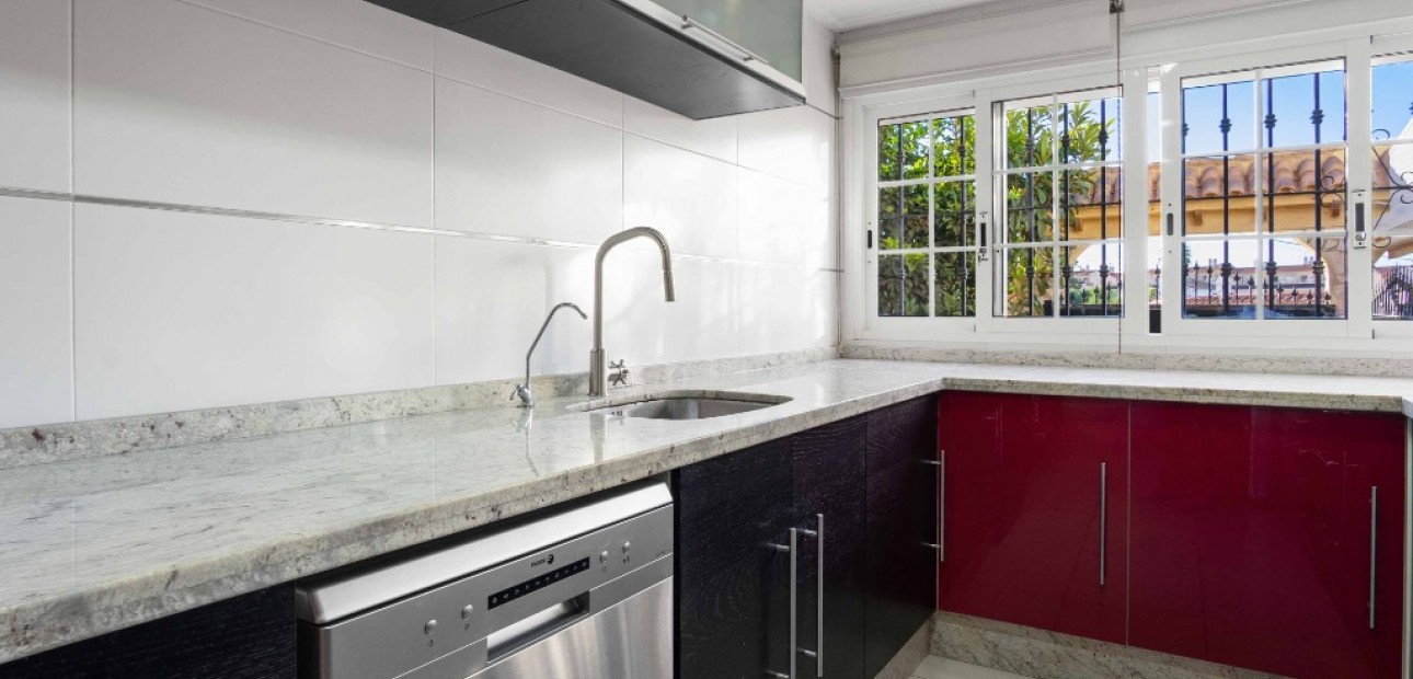 Herverkoop - Villa -
La Florida