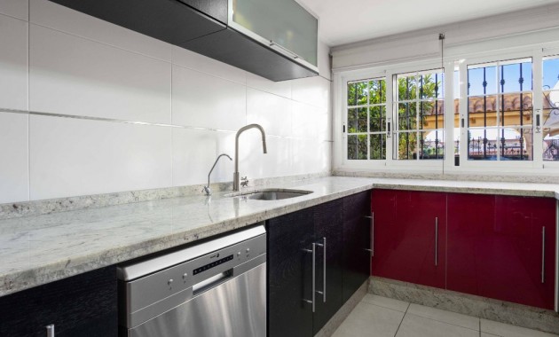 Herverkoop - Villa -
La Florida