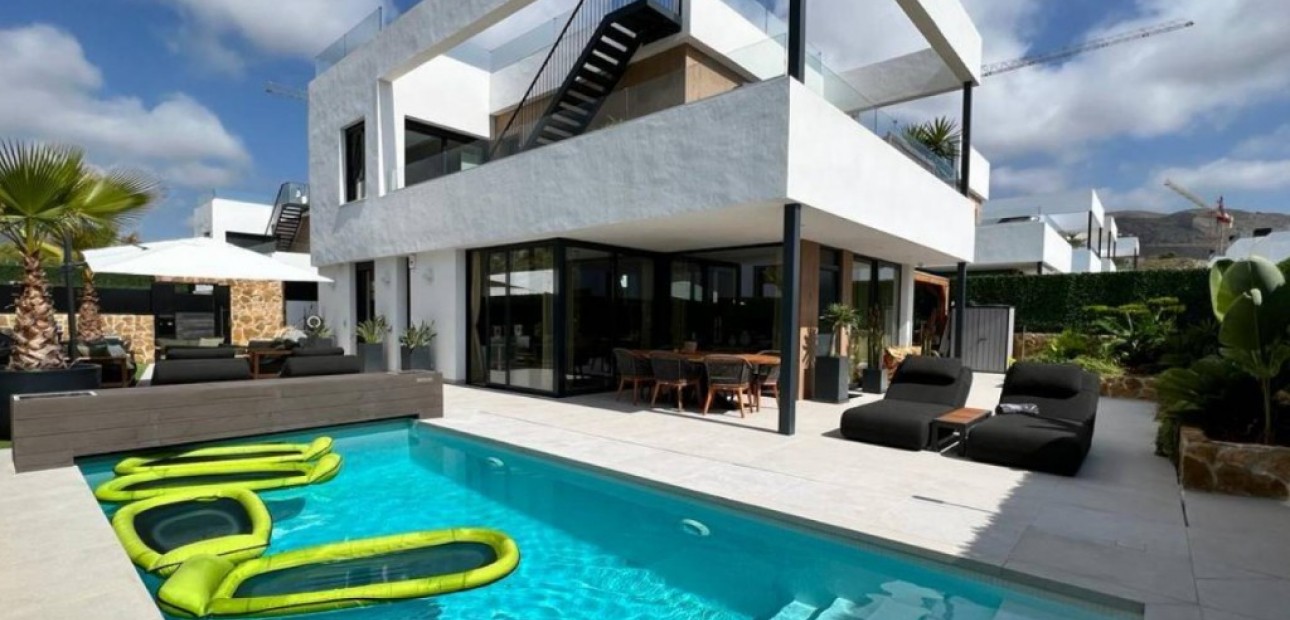 Venta - Villa -
Finestrat