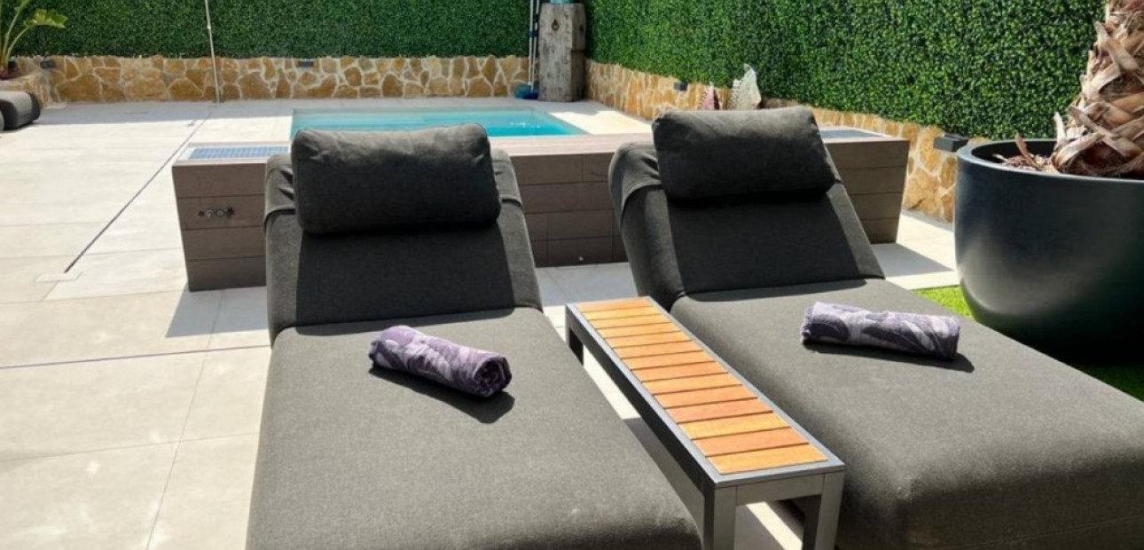 Venta - Villa -
Finestrat