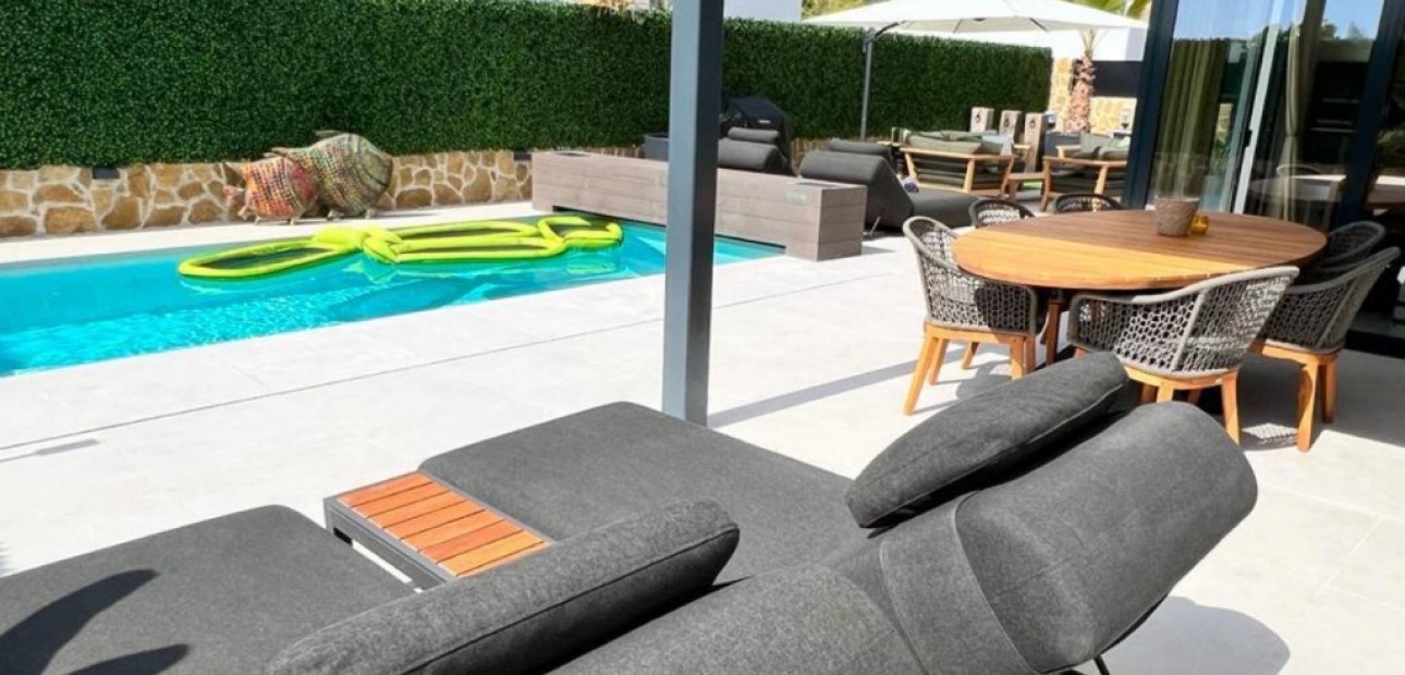 Venta - Villa -
Finestrat