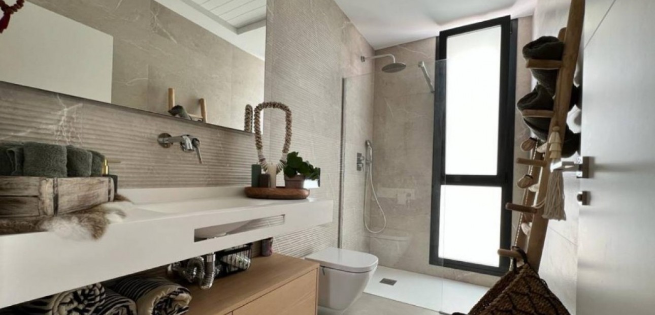 Venta - Villa -
Finestrat