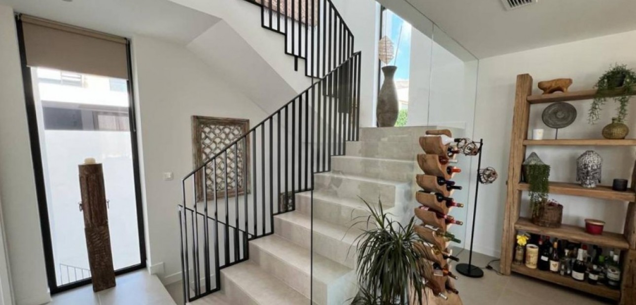 Venta - Villa -
Finestrat