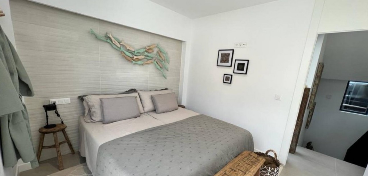 Venta - Villa -
Finestrat