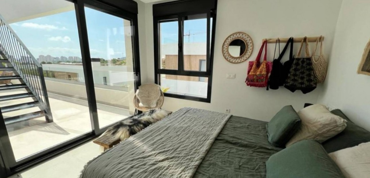 Venta - Villa -
Finestrat