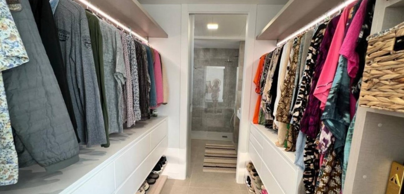 Venta - Villa -
Finestrat