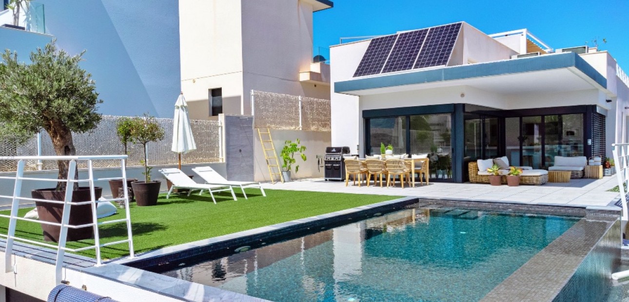 Venta - Villa -
San Miguel de Salinas