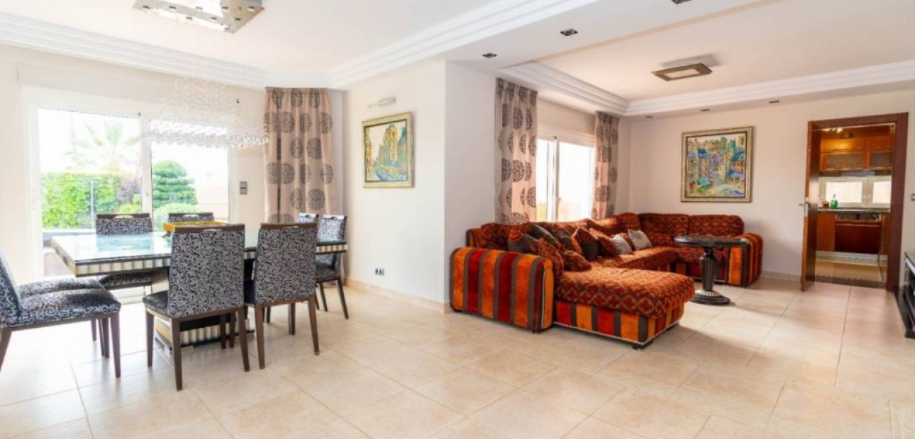 Herverkoop - Villa -
Torrevieja - Aguas Nuevas