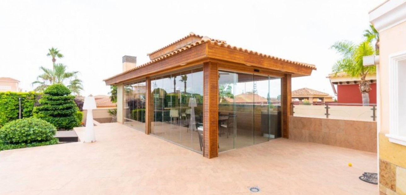 Herverkoop - Villa -
Torrevieja - Aguas Nuevas