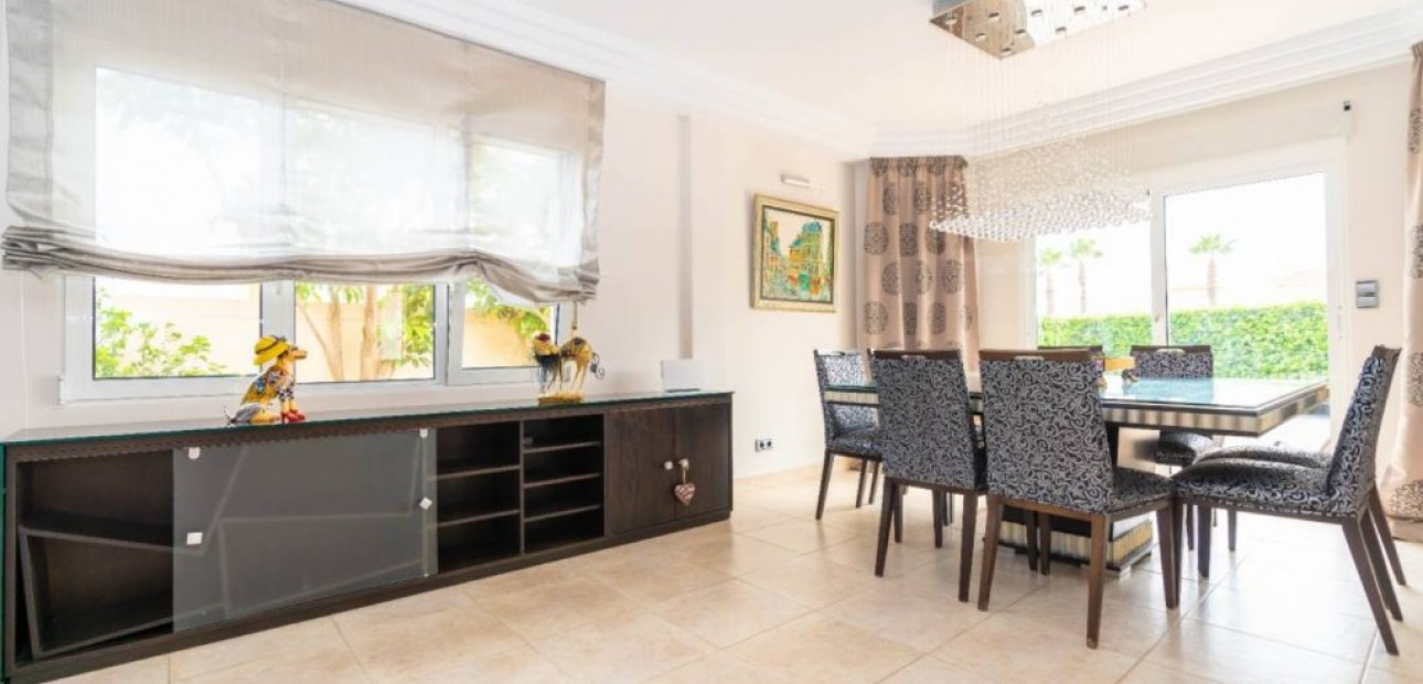 Herverkoop - Villa -
Torrevieja - Aguas Nuevas