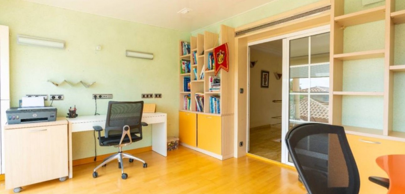 Herverkoop - Villa -
Torrevieja - Aguas Nuevas