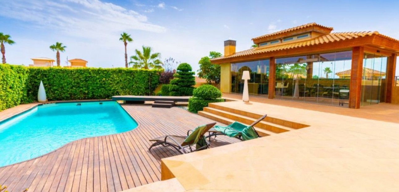 Herverkoop - Villa -
Torrevieja - Aguas Nuevas