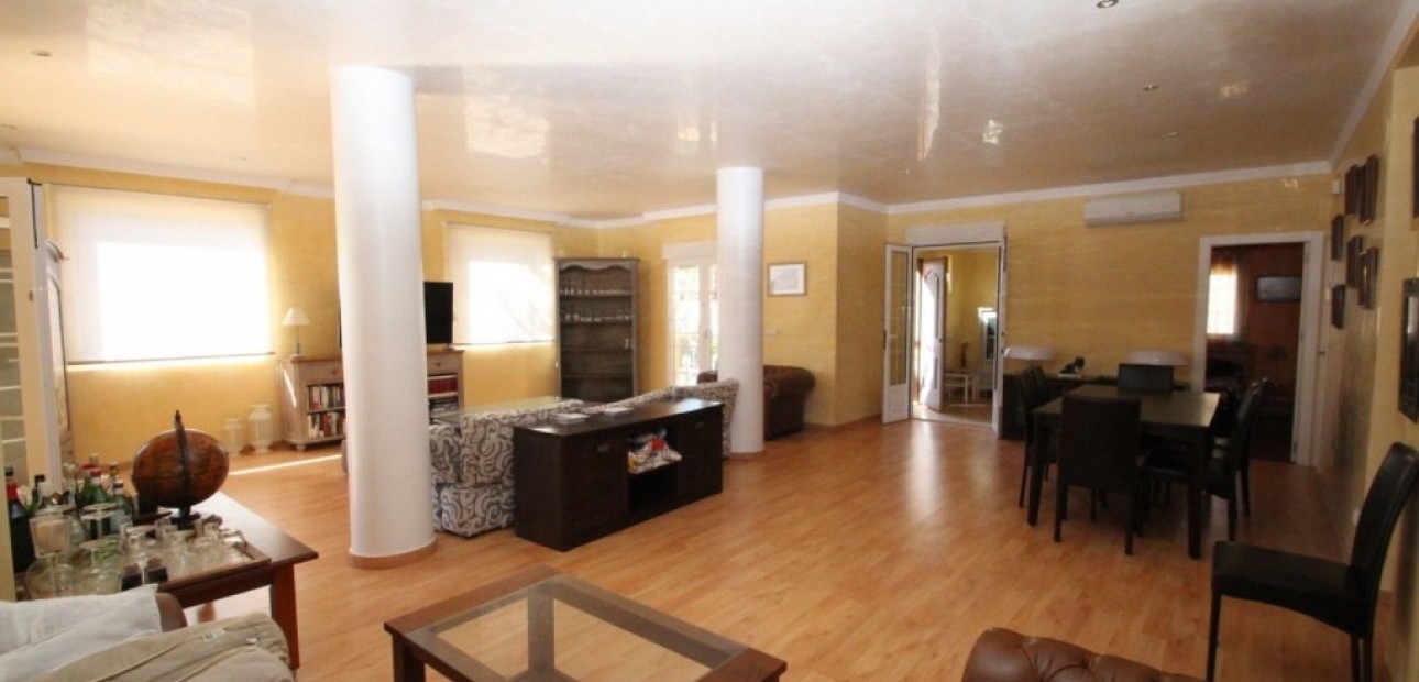 Herverkoop - Villa -
Cabo Roig