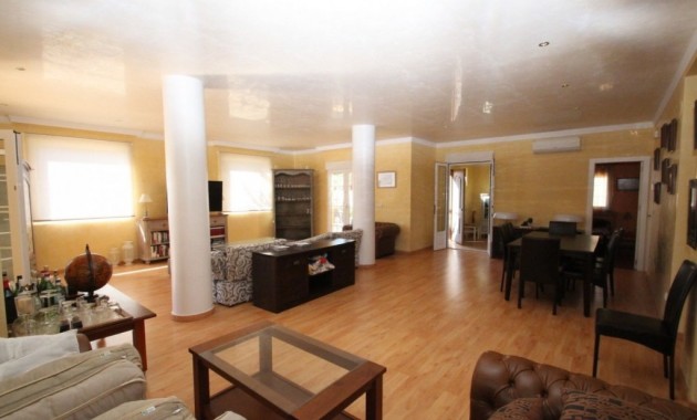 Herverkoop - Villa -
Cabo Roig