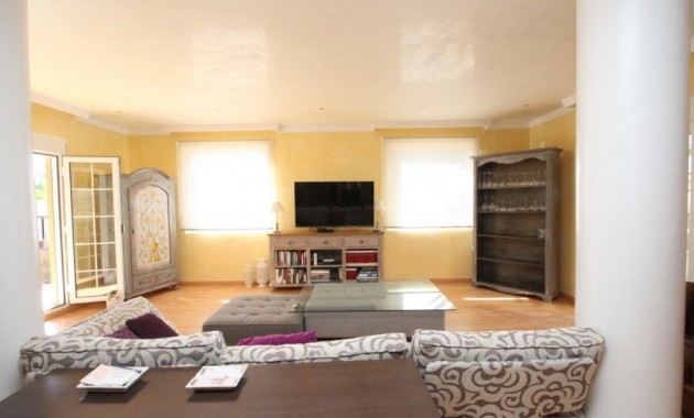 Herverkoop - Villa -
Cabo Roig