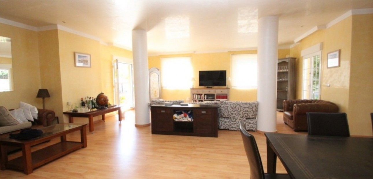 Herverkoop - Villa -
Cabo Roig