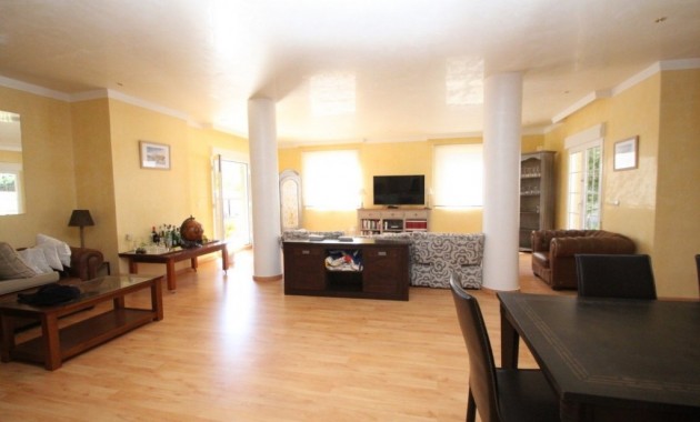 Herverkoop - Villa -
Cabo Roig