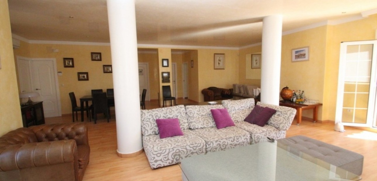 Herverkoop - Villa -
Cabo Roig