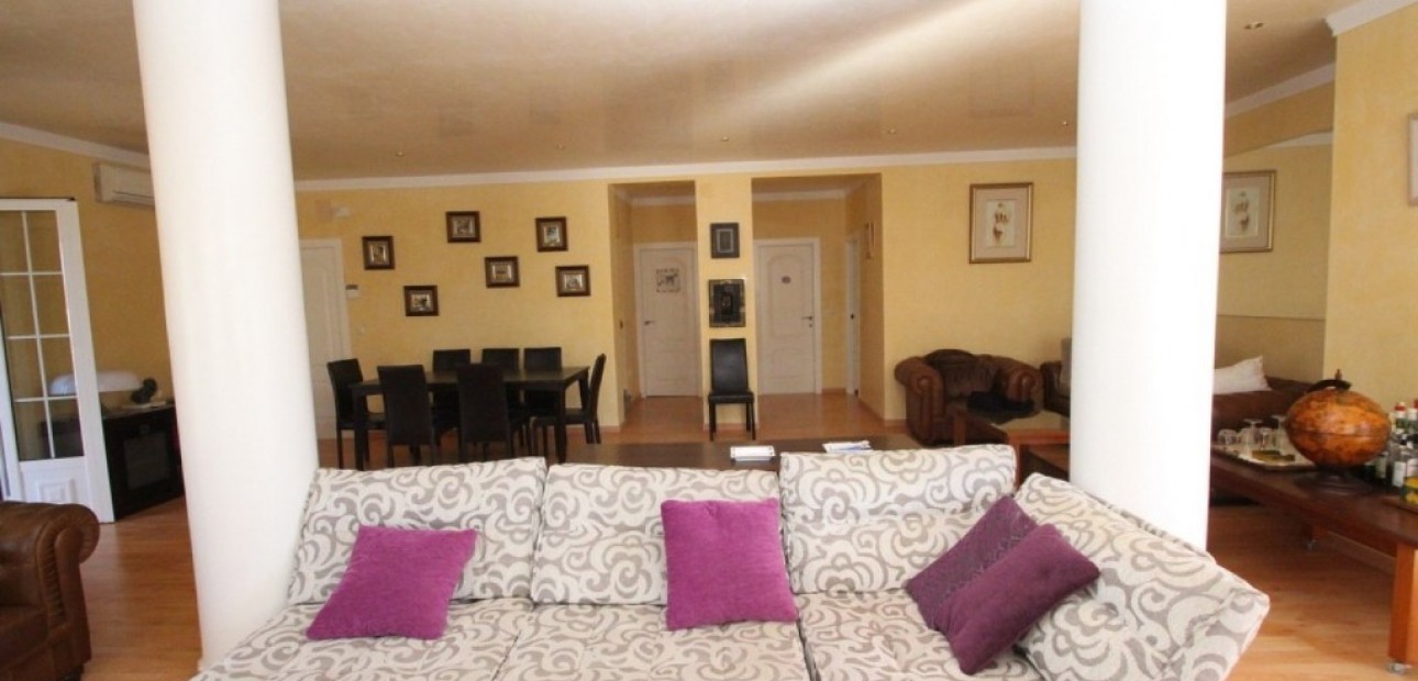 Herverkoop - Villa -
Cabo Roig