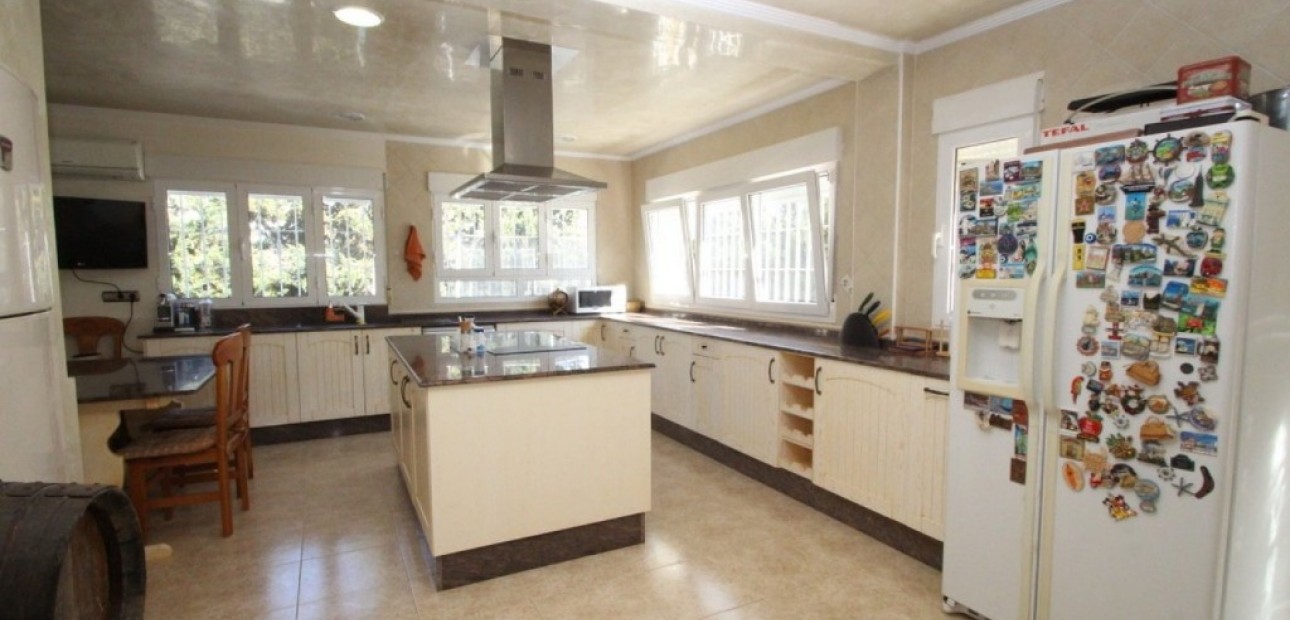 Herverkoop - Villa -
Cabo Roig